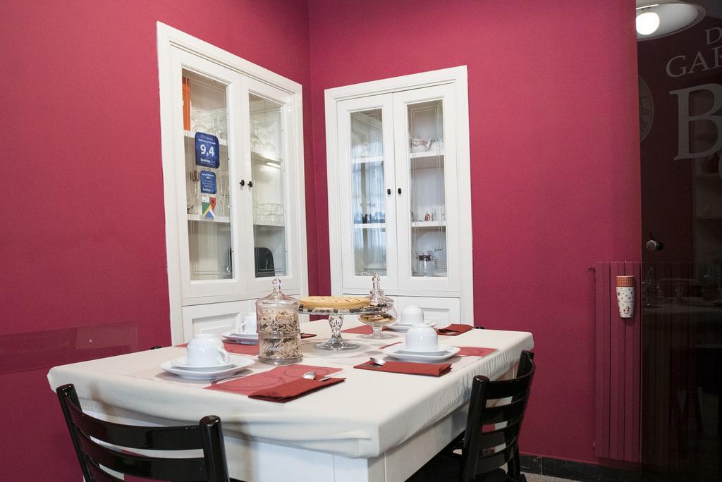 B&B Domus Garibaldi Salerno Bagian luar foto