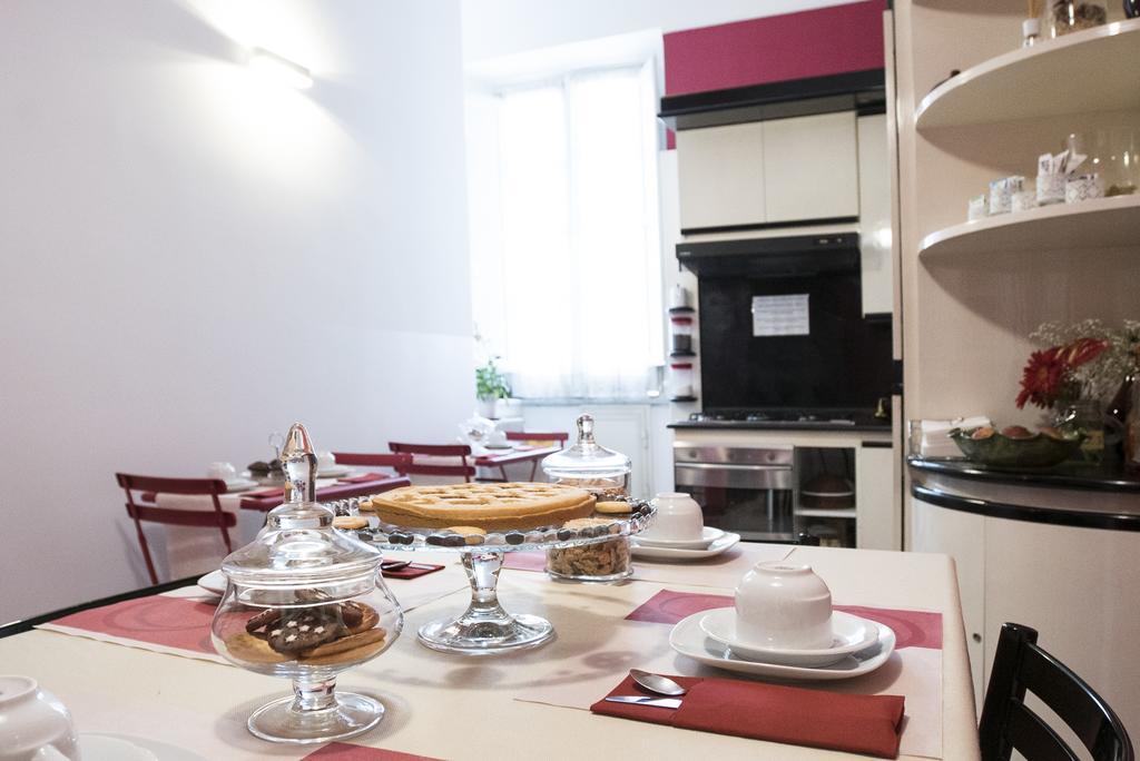 B&B Domus Garibaldi Salerno Bagian luar foto